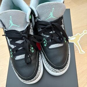 Air Jordan 3 GS green glow 4y